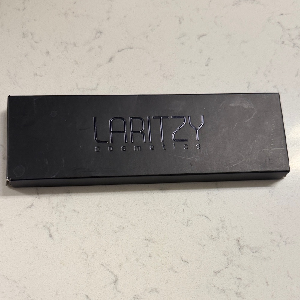 Laritzy Cosmetics Burnt Artistry Palette